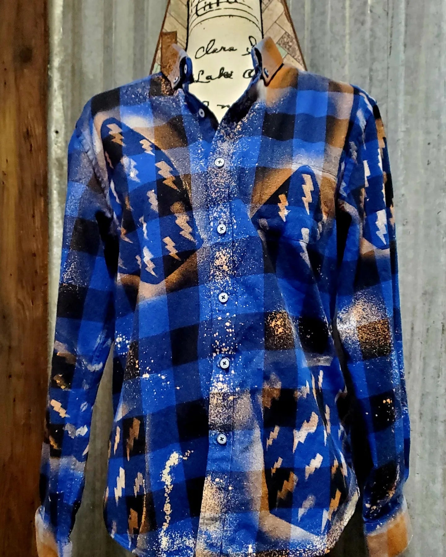 I'm a multitasker - Bleach Flannel RTS sz Large-ish - Adventure Plaids